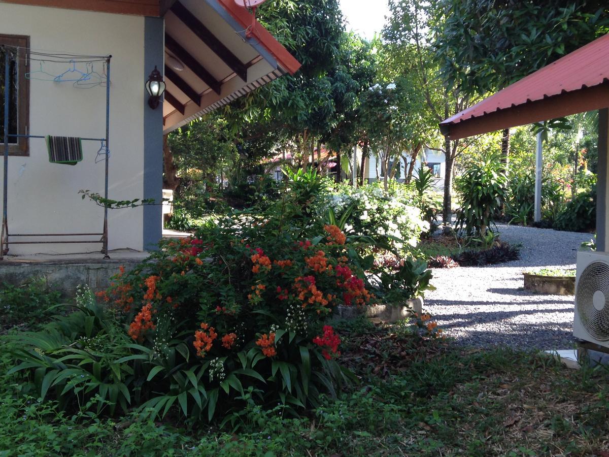 Areeya Resort Watthana Nakhon Buitenkant foto