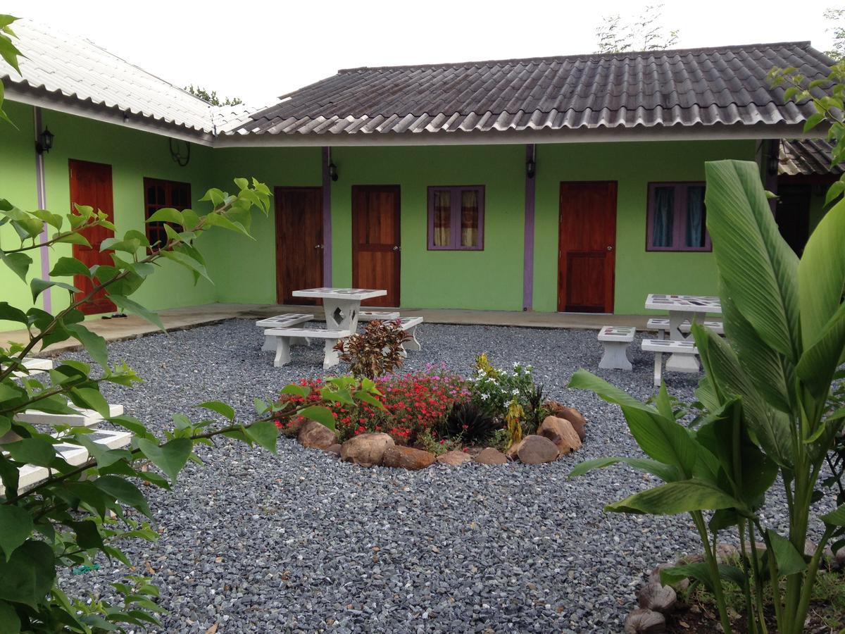 Areeya Resort Watthana Nakhon Buitenkant foto
