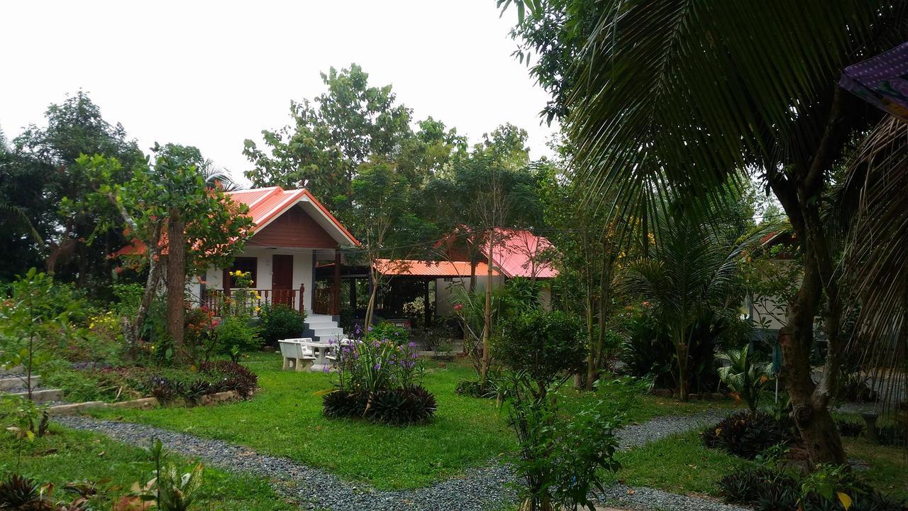 Areeya Resort Watthana Nakhon Buitenkant foto
